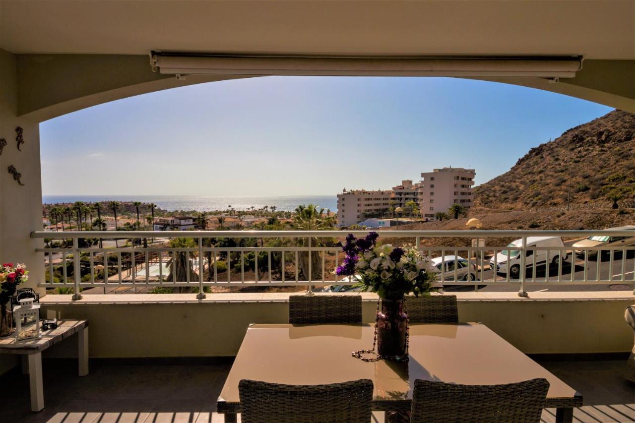 Comfortable Apartment With Amazing Sea Views Palm-mar Exterior photo